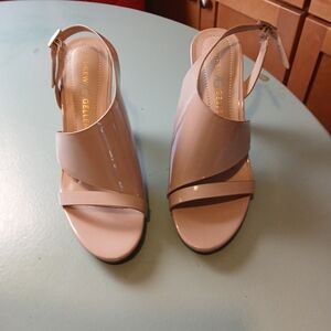 Andrew Geller Women's Cream Sandals